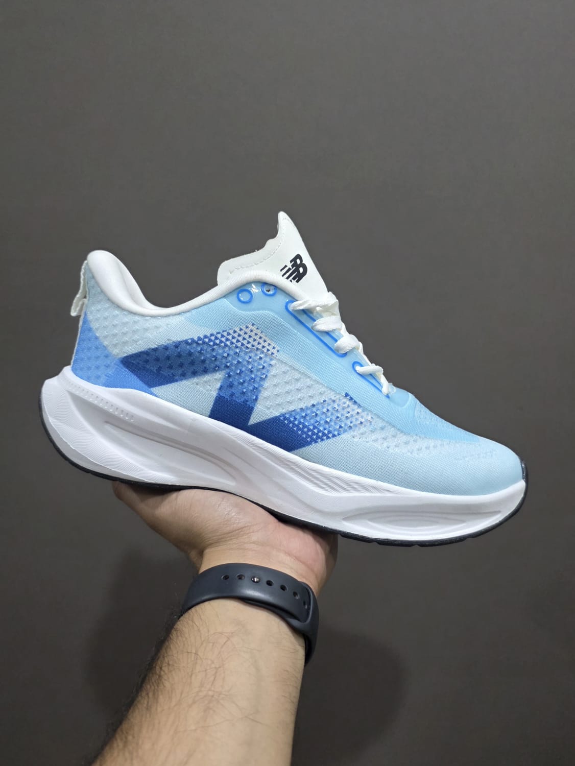 NEW BALANCE SHOES