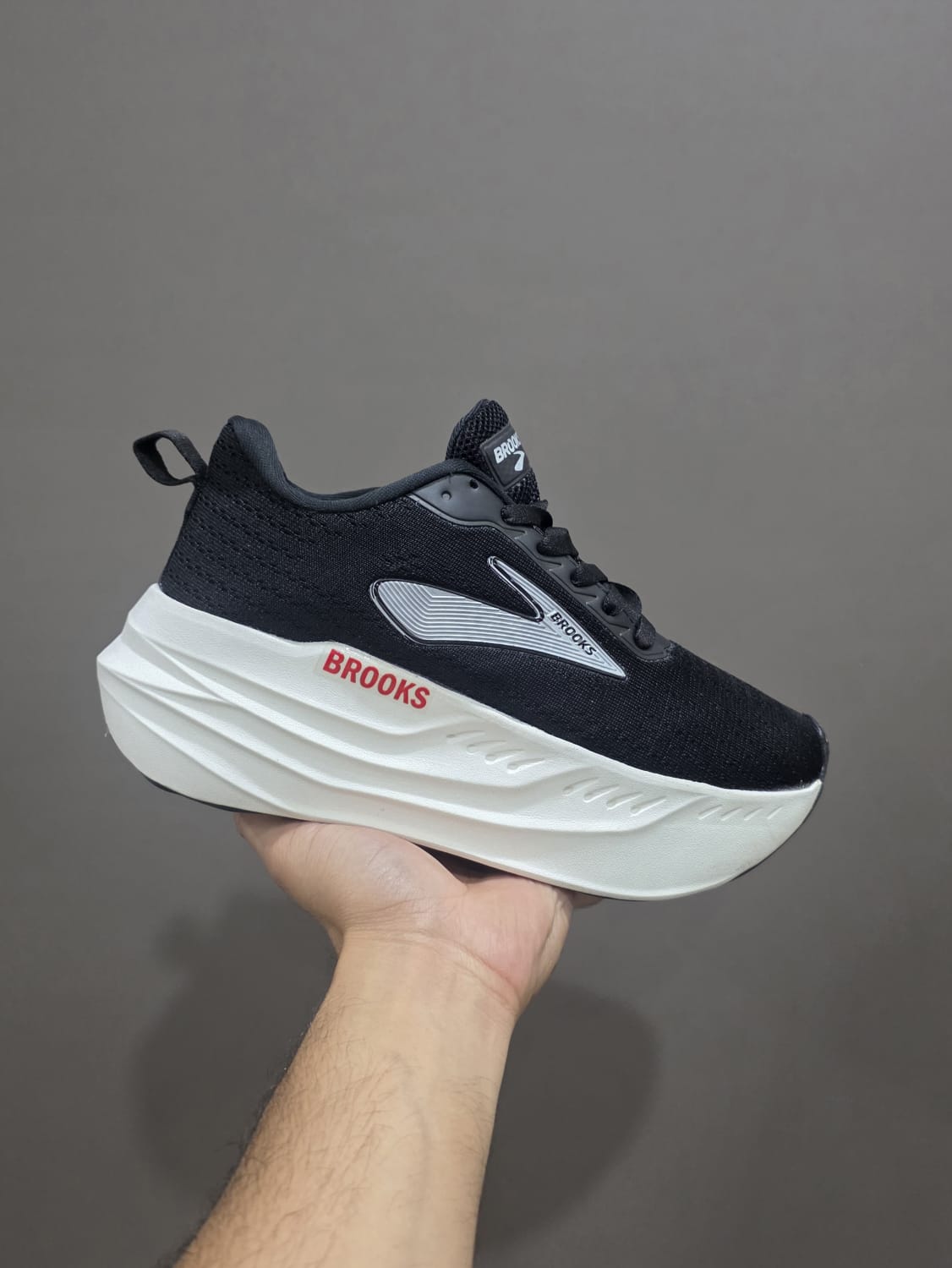 BROOKS SHOES