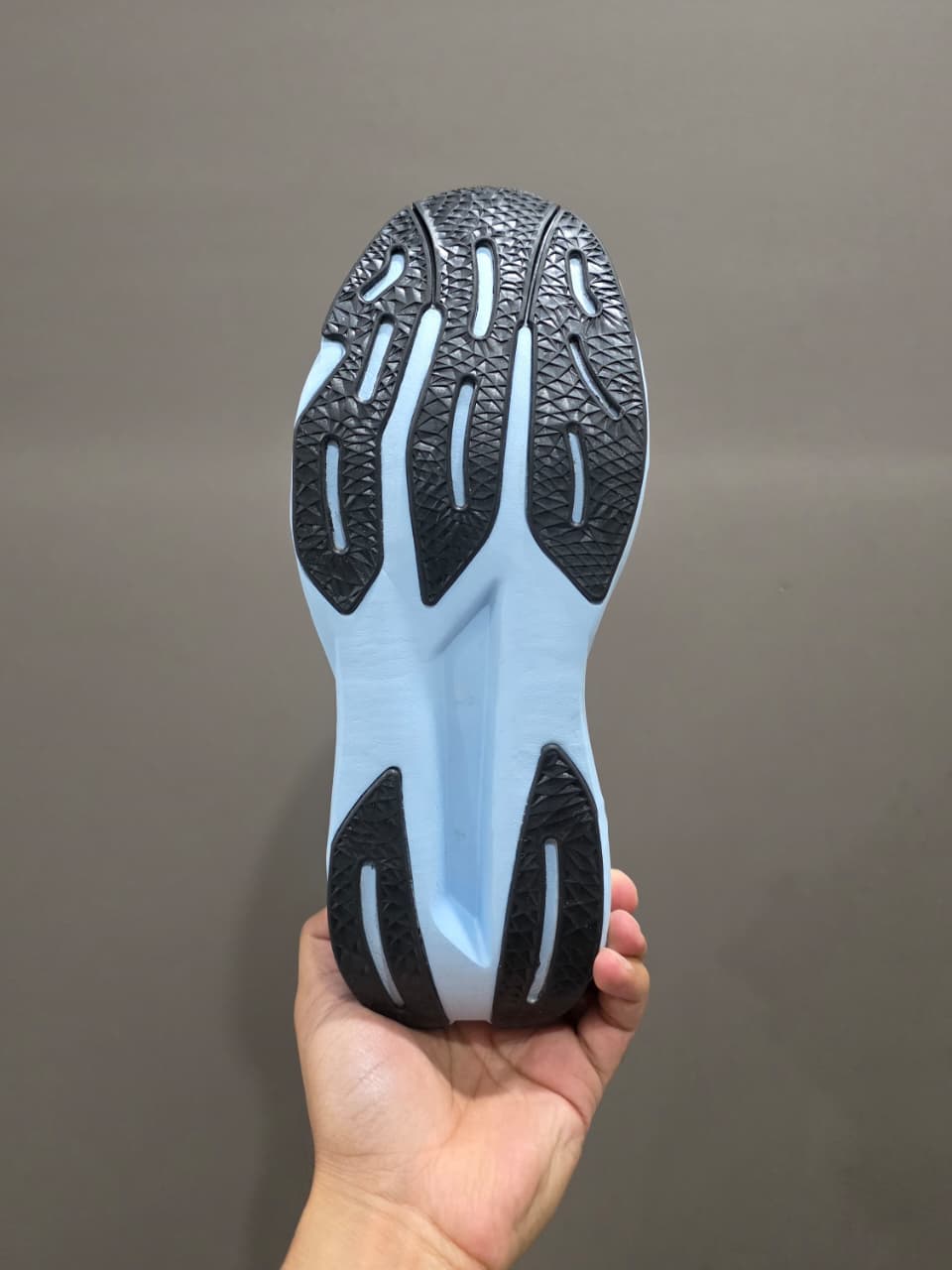 NEW BALANCE SHOES