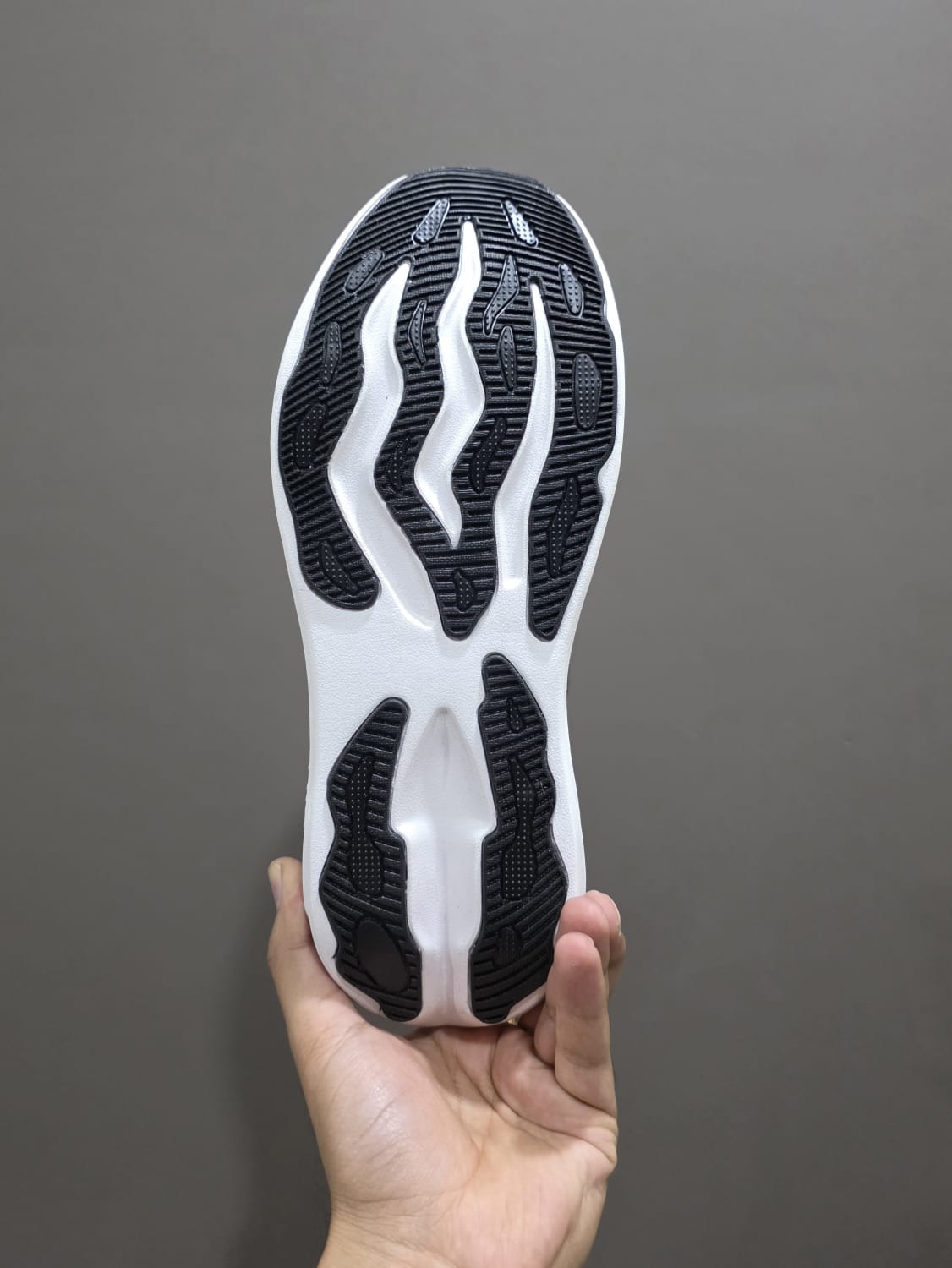 BROOKS SHOES