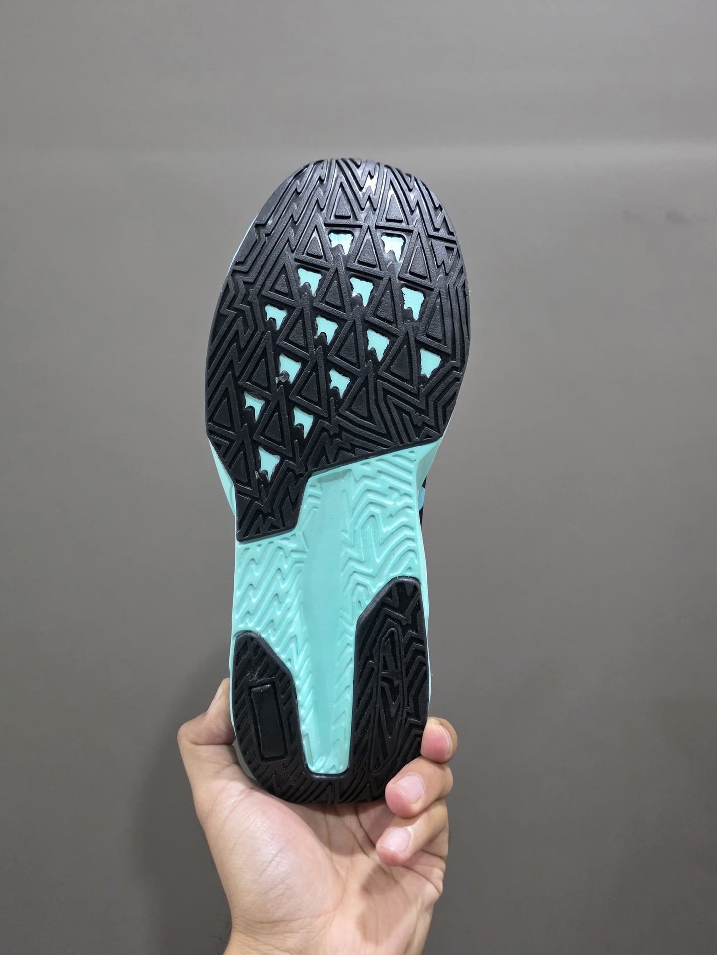 NEW BALANCE SHOES