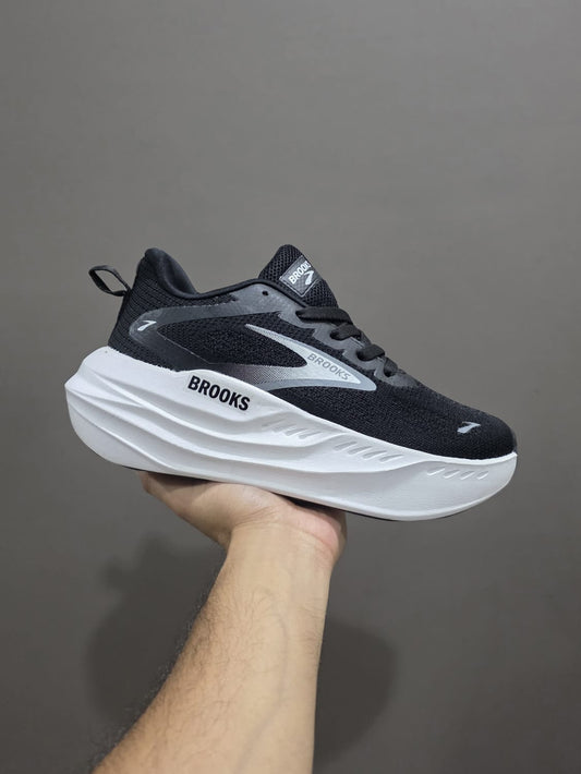 BROOKS SHOES